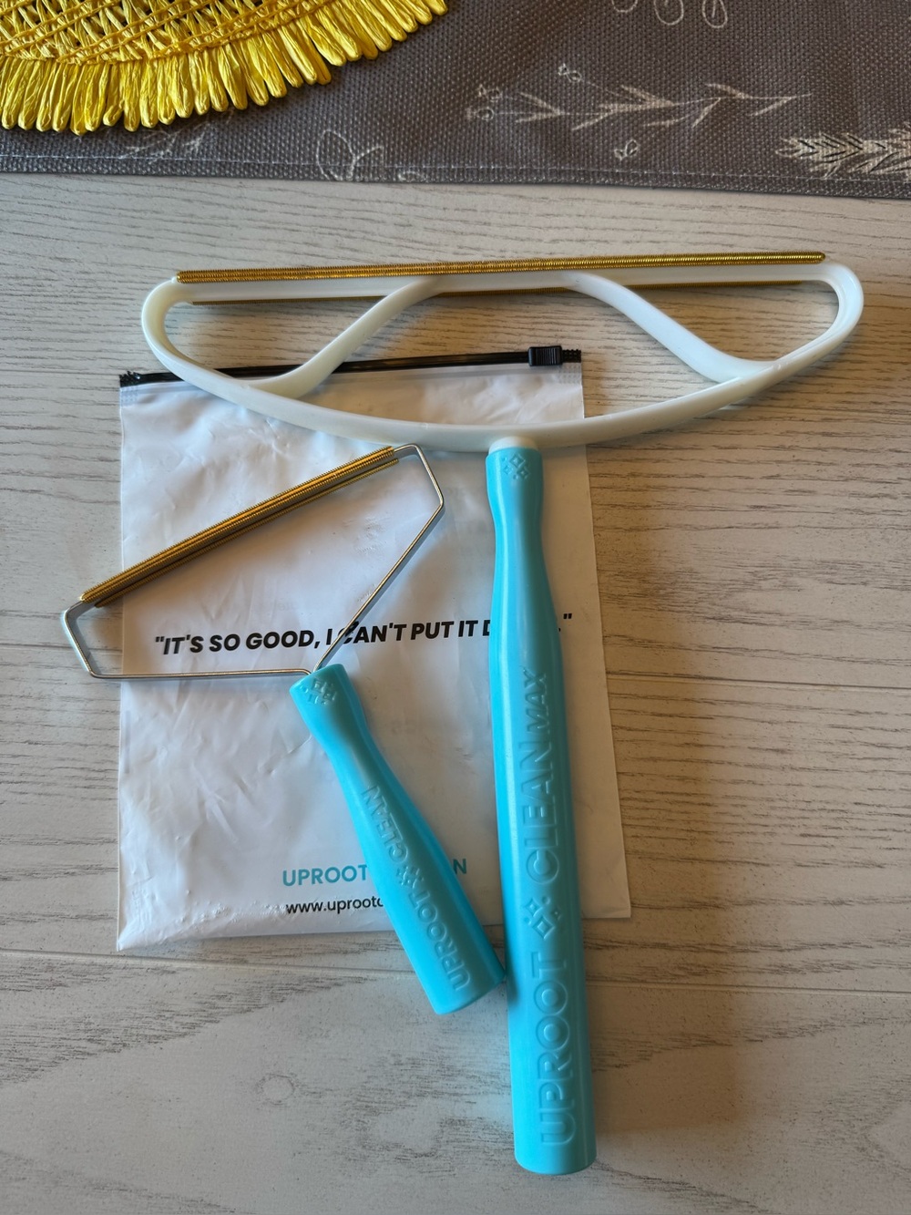 Uproot Cleaner Pro Easy pet Hair Remover Set in Aqua Blue